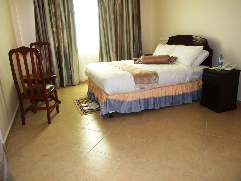 Grace Land Hotel Arusha Zimmer foto